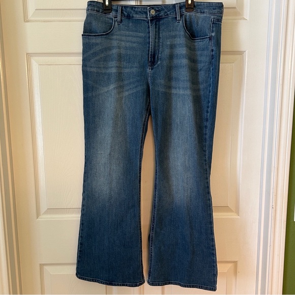 OLD NAVY BELL BOTTOM JEANS~ 16P~NWOT~W 36.5โ~L 30โ~Bell 22โ Around~High Waist - Picture 6 of 11